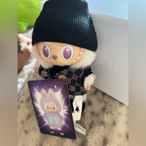 🖤🖤 Labubu all three of them with outfits.🖤🖤 - Picture 5 of 9